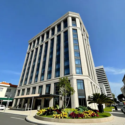 Grand Center Hotel: Conforto e Atrações em Santarém